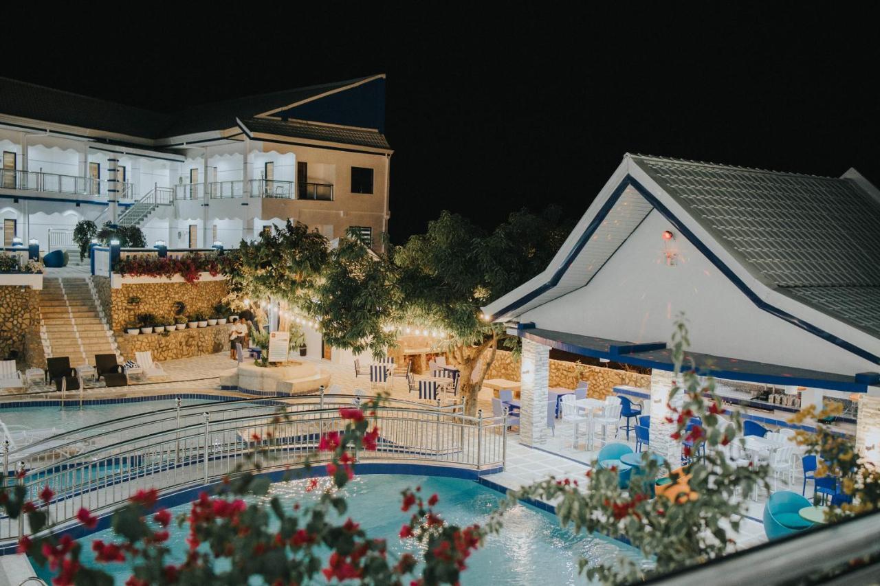 Santiago Cove Hotel And Restaurant Buitenkant foto